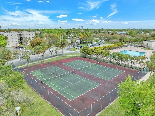 Building Photo - 8700 SW 133rd Avenue Rd