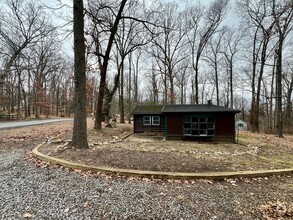 Building Photo - 2 bed/1 bath Cabin in Harpers Ferry!