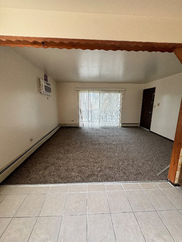 Building Photo - 14631 Lamon Ave