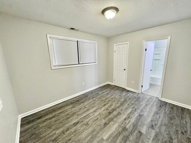 Building Photo - 4036 Navaho Ave