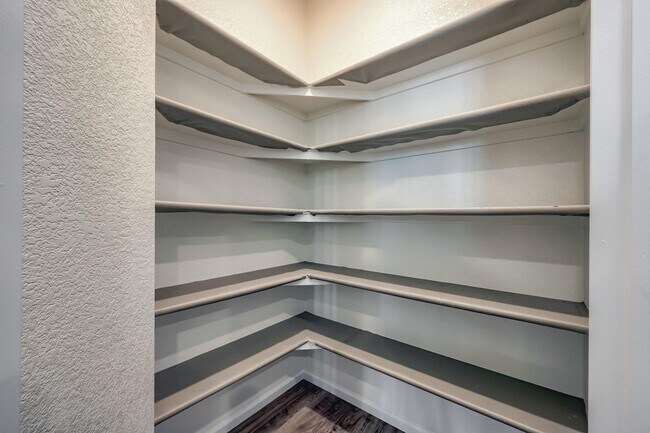 Building Photo - 4 Bedroom single family Ranch (Conner) hom...