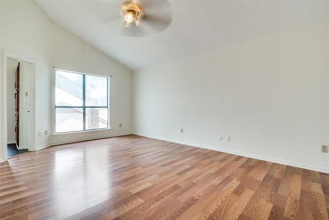 Building Photo - Charming 2 beds 2 baths in Mesquite!