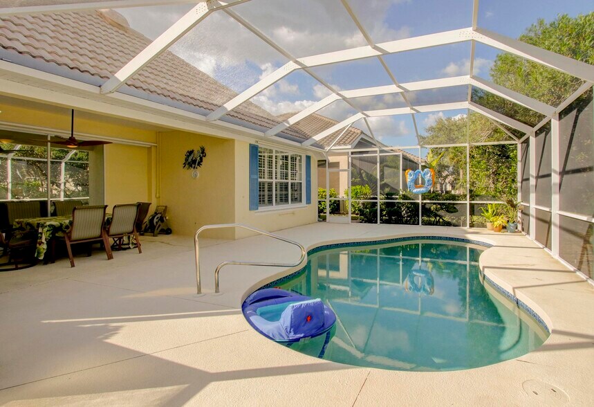 Private heated pool with covered patio - 143 Braemar Ave