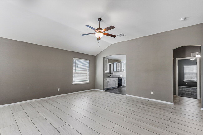 Building Photo - 14609 Carlo Alvarado Dr