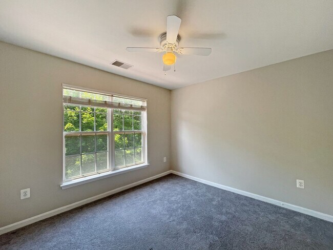 Building Photo - 15716 Palermo Terrace