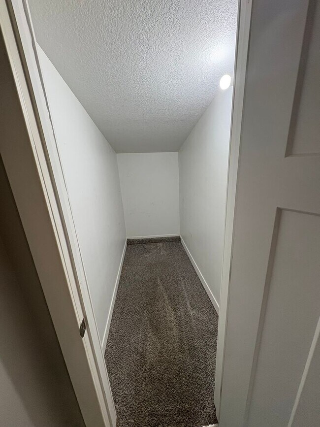 Building Photo - 816 Congress St