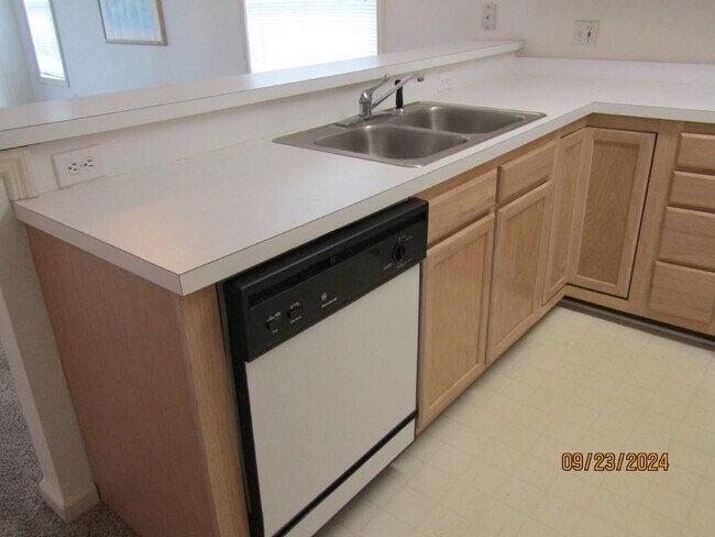 Building Photo - 619 Tupelo Ln