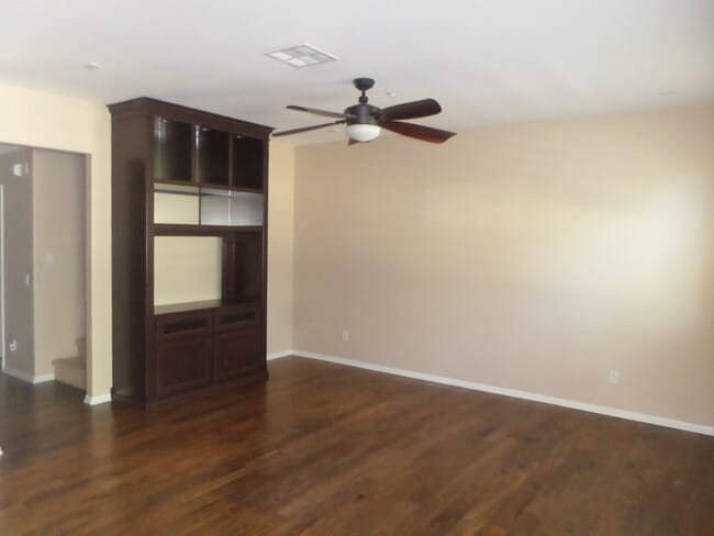 Building Photo - Gorgeous Harveston Townhome - Just across ...
