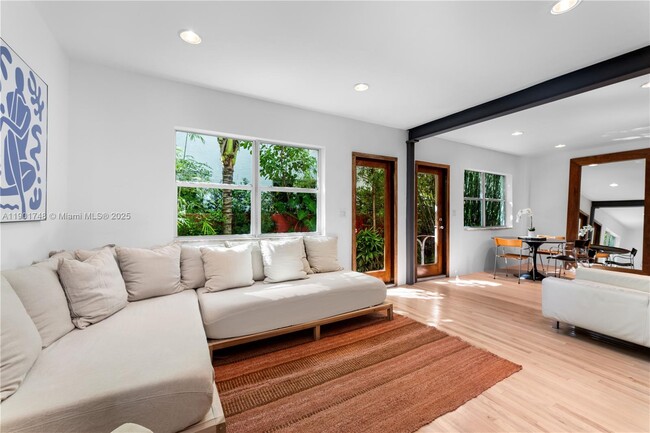 Primary Photo - 226 Jefferson Ave