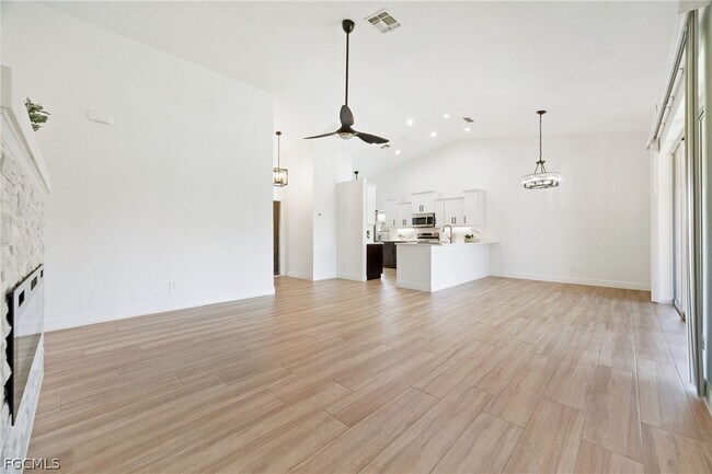 Building Photo - 12881 Kelly Bay Ct