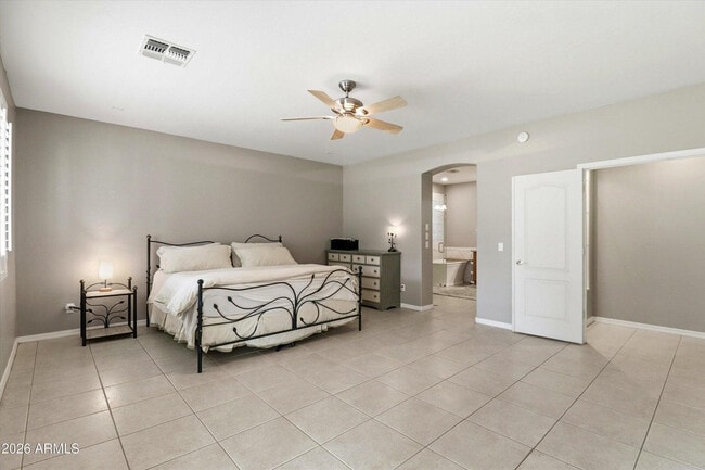 Building Photo - 3834 E Diamond Rd