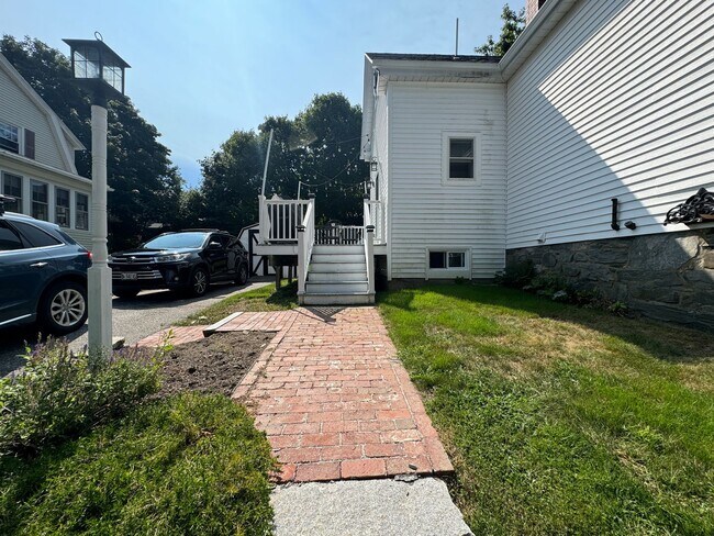 Building Photo - 3BD/1.5BA South Portland Single Family Home!! W/D In-Unit & Storage in Basement & Shed! Available...