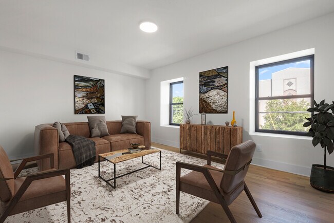 Building Photo - 850 West Side Ave