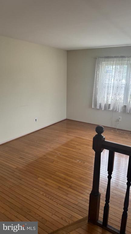Building Photo - 610 S Cedar Ln