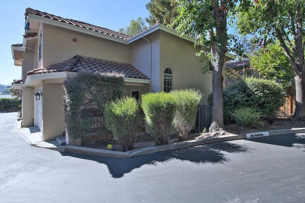 Building Photo - 203 Bean Creek Road