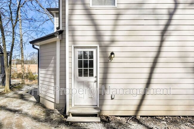 Building Photo - 1484 Norman Berry Dr