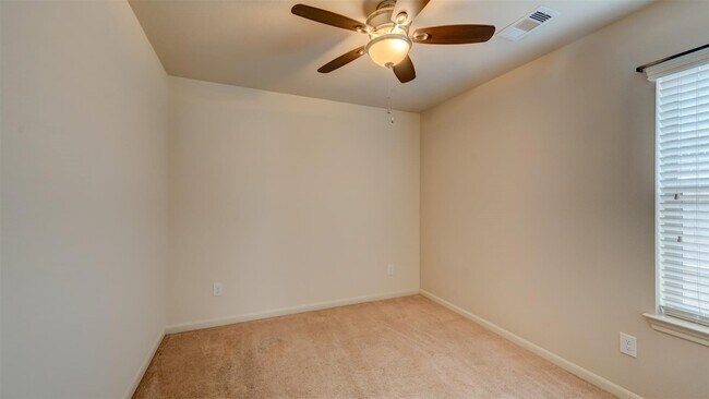 Building Photo - 2831 Lockeridge Bend Dr