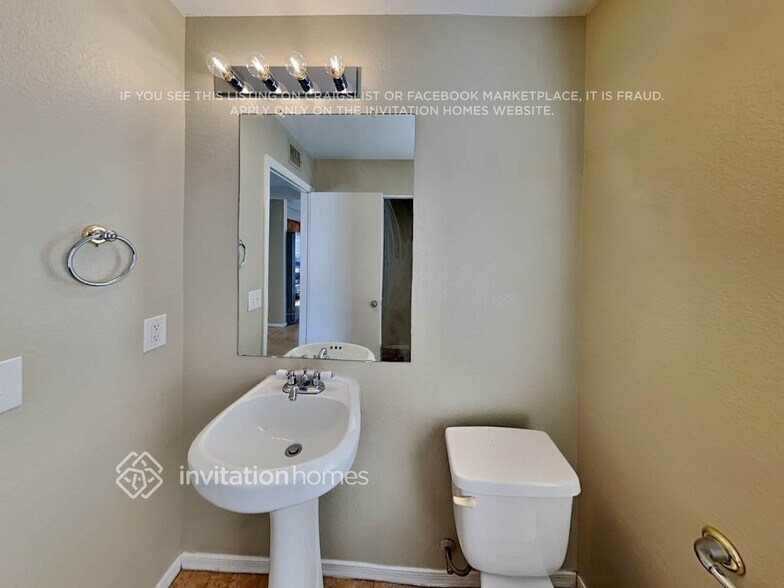 Building Photo - 4779 W Wahalla Ln