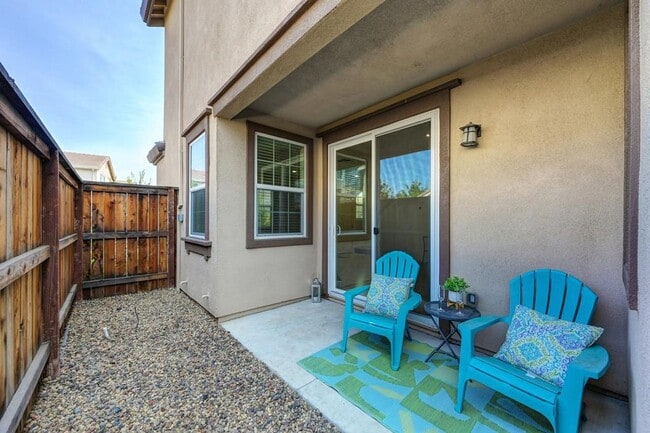 Building Photo - Now Leasing – 3 Bed + Loft, 2.5 Bath (2019...