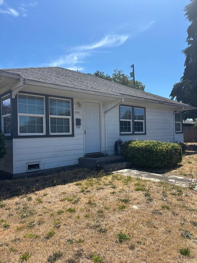 Building Photo - Convenient. Affordable. Available now!