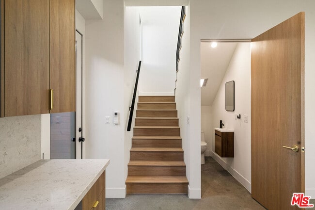 Building Photo - 3909 W Exposition Blvd