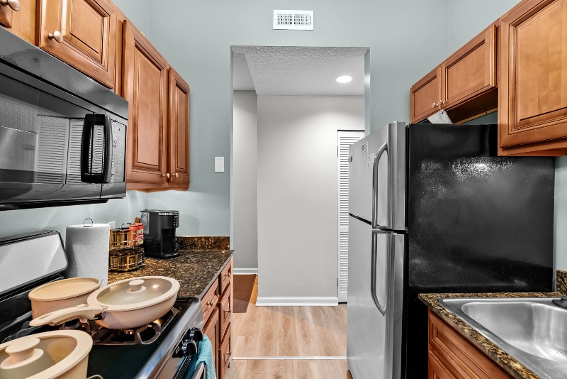 Building Photo - 4341 Swan Ave