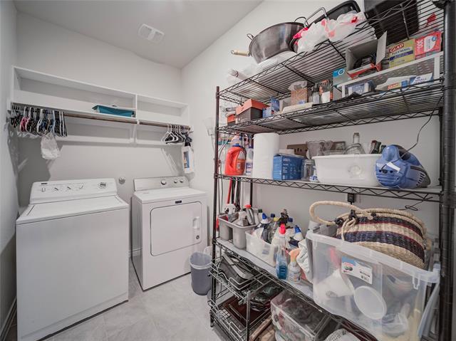 Building Photo - 1520 Saratoga Ave