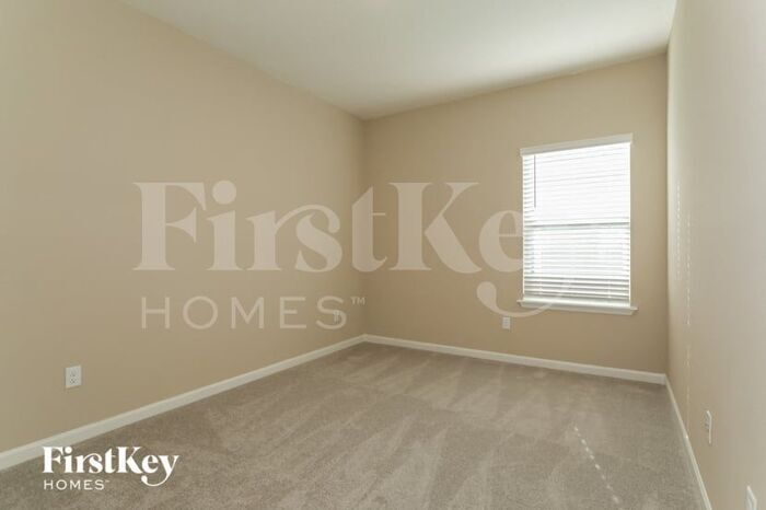 Building Photo - 241 Bloomfield Wy
