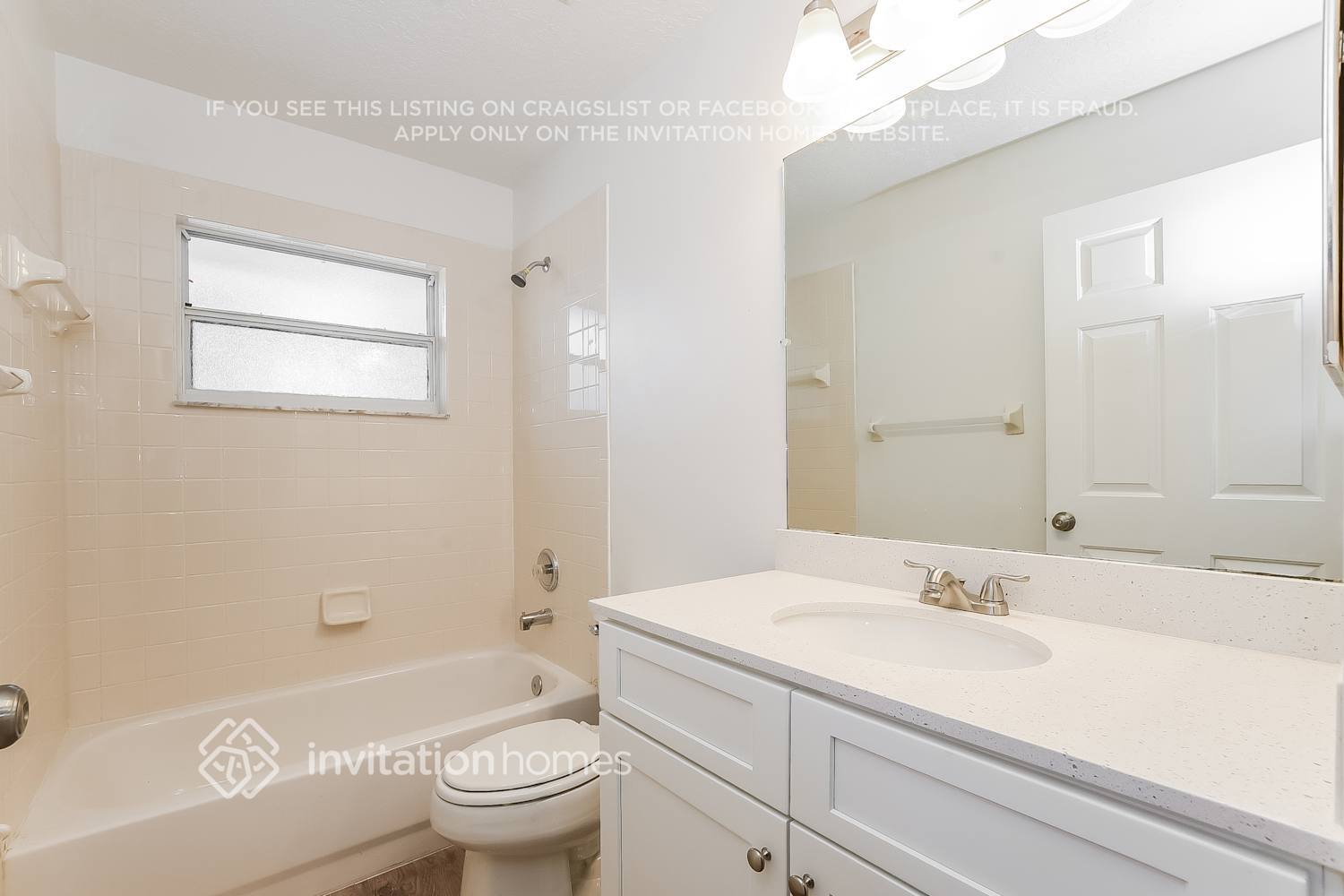 Building Photo - 423 Woodview Dr