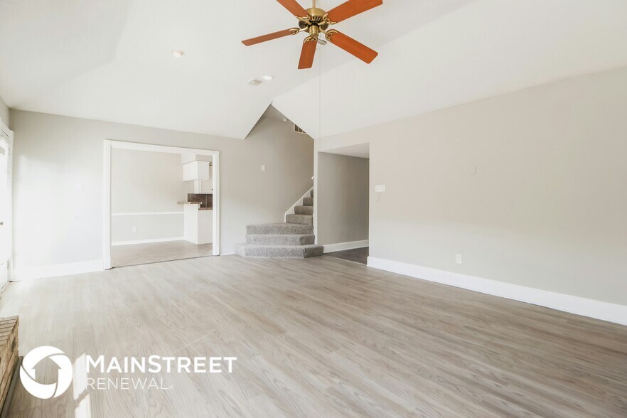 Building Photo - 1607 Bodart Cir