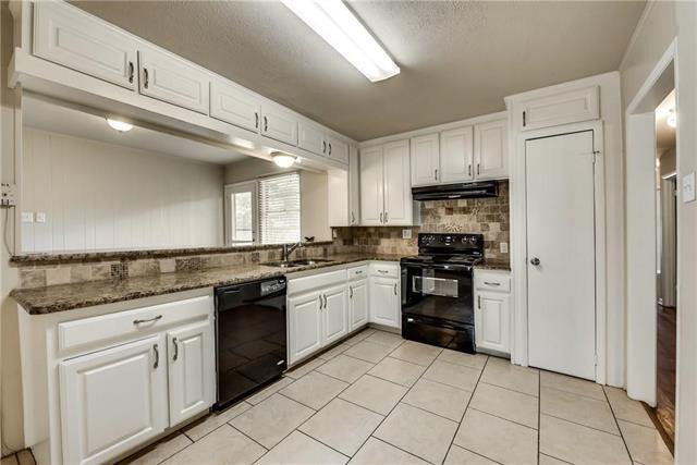 Building Photo - 1601 Larkspur Dr