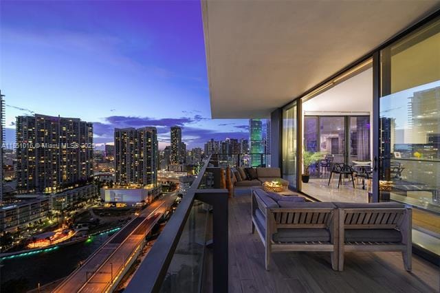 Building Photo - 68 SE 6th St