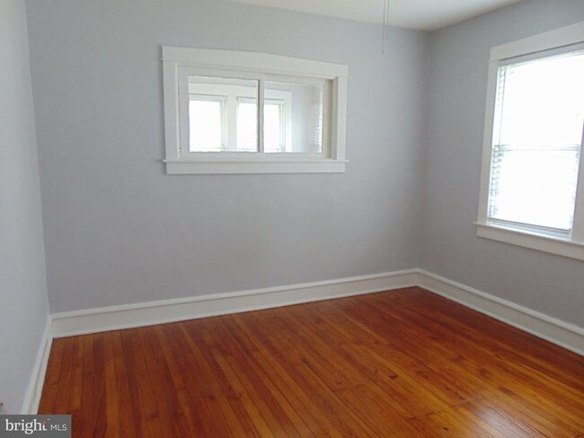 Building Photo - 316 Bowers Ave