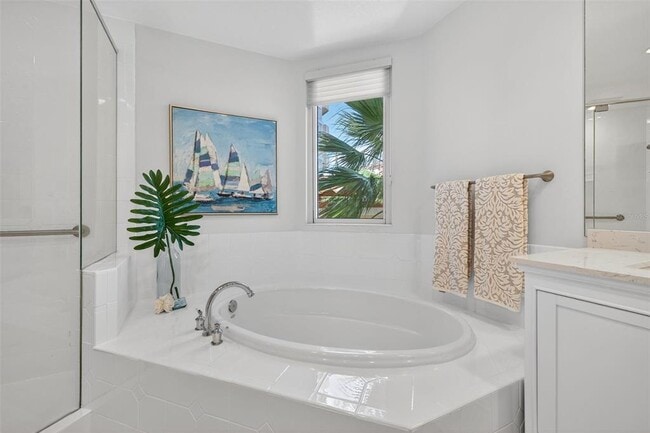 Building Photo - 555 5th Ave NE