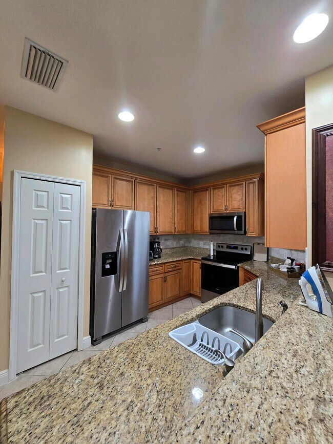 Building Photo - 1335 Sweetwater Cove