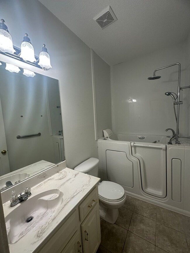 Building Photo - Tartan Pines Subdivision! Golf Course Comm...