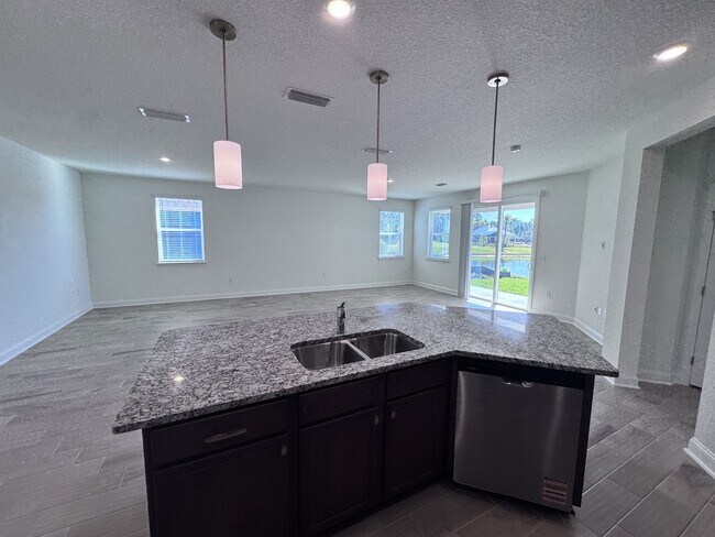 Building Photo - 11156 Spg Mdws Rd