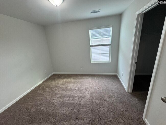 Building Photo - 1052 Crescent Corner Dr