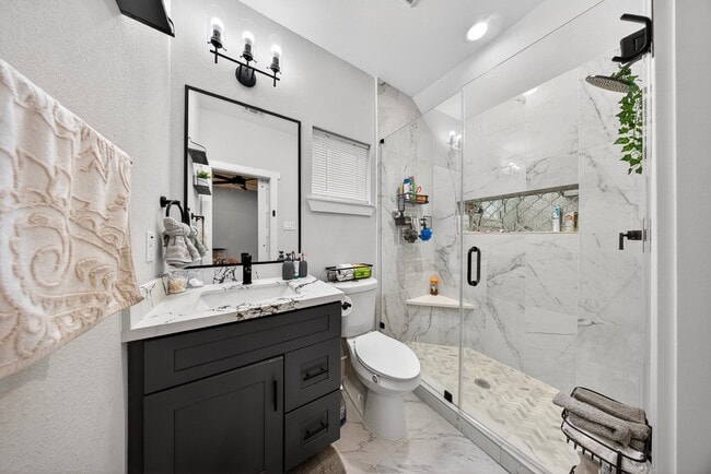 Building Photo - 6215 Great Oaks Dr