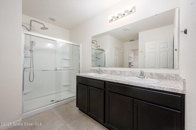 Building Photo - 4350 Pagosa Springs Cir