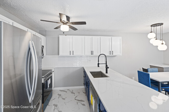 Building Photo - 3263 Sand Ct