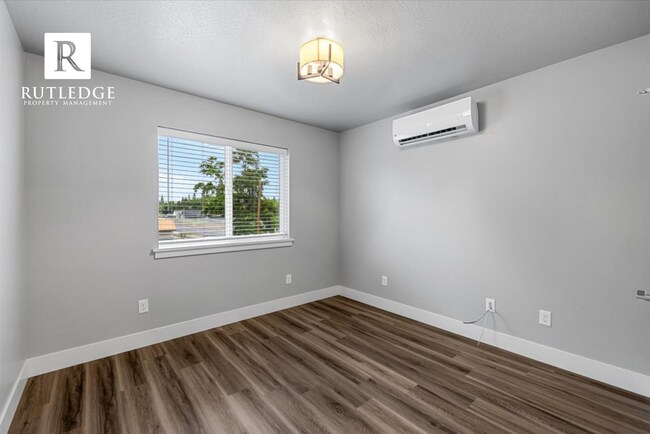 Building Photo - Newly Built 3 Bed/2 Bath Home in East Medford!