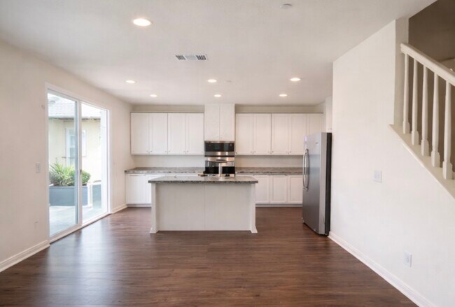 Building Photo - 24610 Comanche Creek Dr