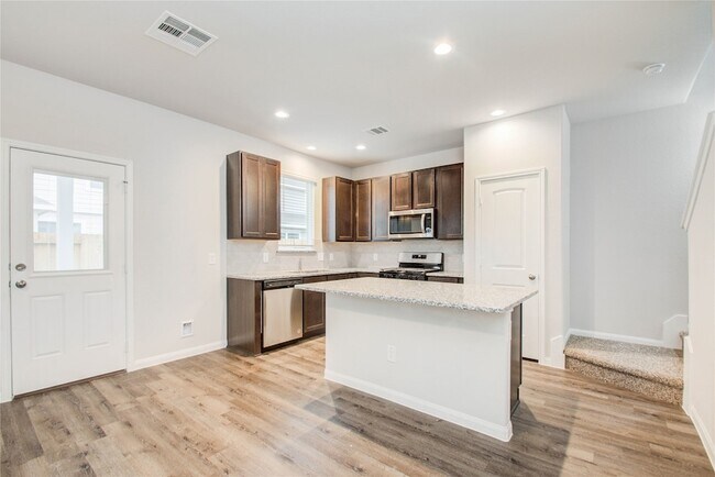 Building Photo - 21915 Grand Majestic Dr