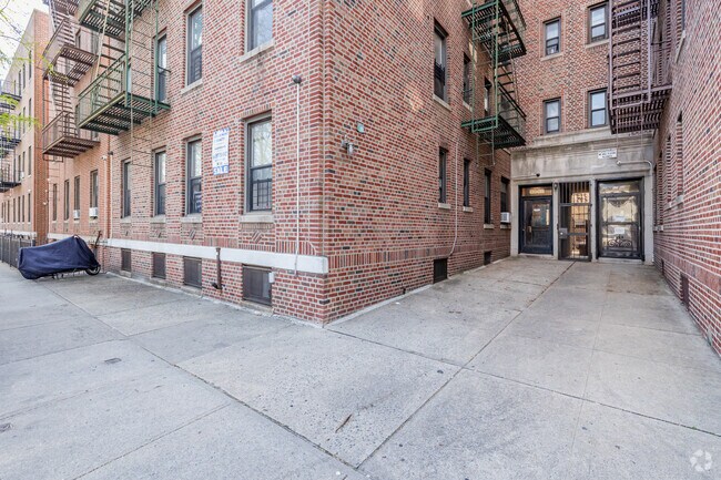 Building Photo - Casino Court