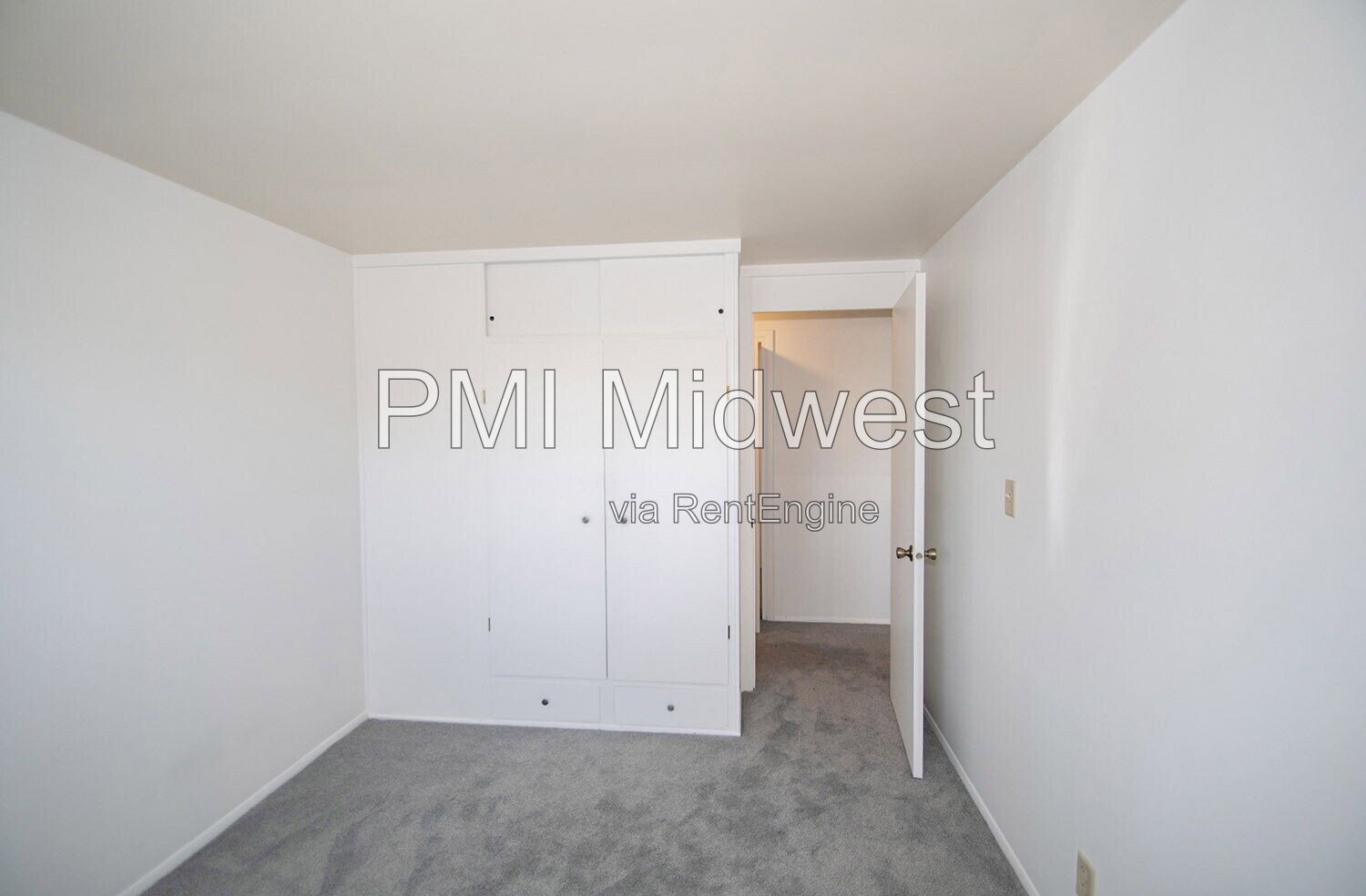 Building Photo - 8636 E Edgewood Ave