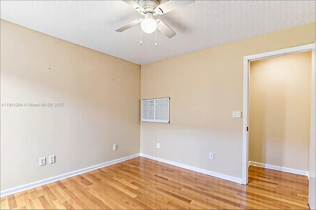 Building Photo - 11085 Neptune Dr