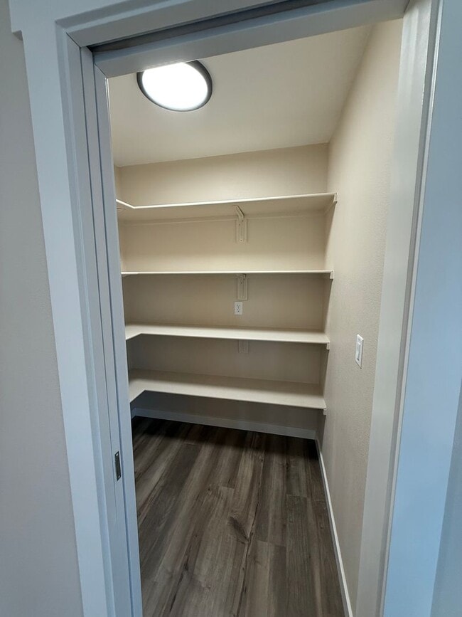 Building Photo - Modern Luxury 1 Bedroom with Open Kitchen & Private Yard- REDUCED RENT