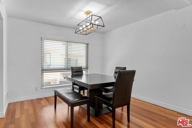 Building Photo - 5255 Coldwater Canyon Ave