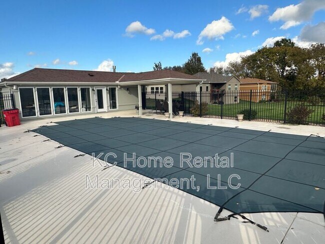 Building Photo - 2807 NE Sonora Valley Dr